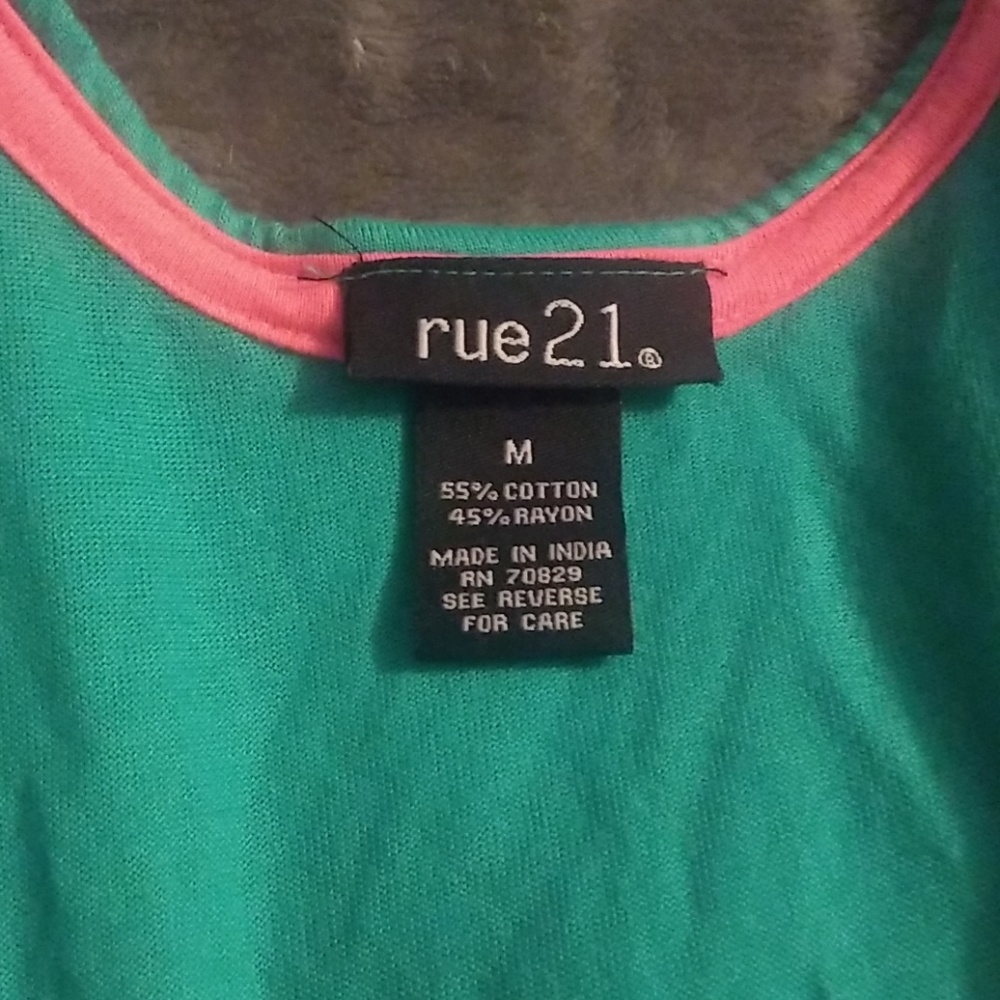 Tank top bundle - Picture 4 of 5